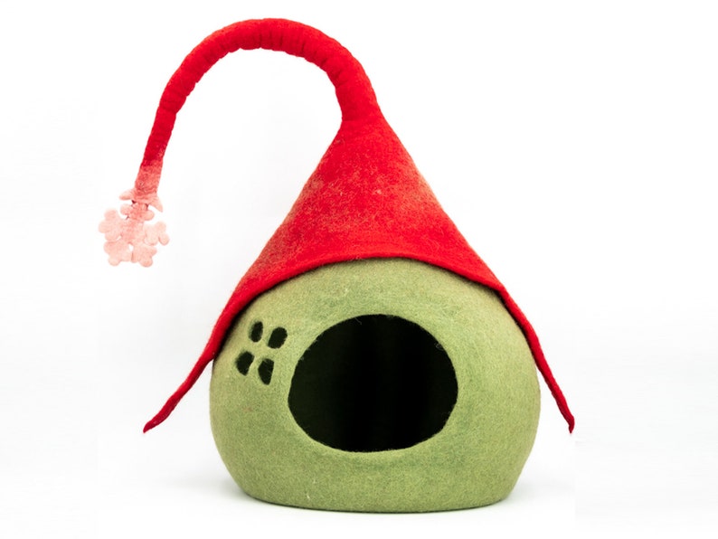 Handmade Wool Gnome Cat Cave Bed – 50 cm Christmas Felt Cat House