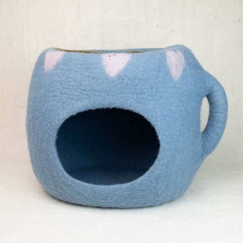 Handmade Wool Coffee Mug Cat Cave Bed – 50 cm Felted Cat House